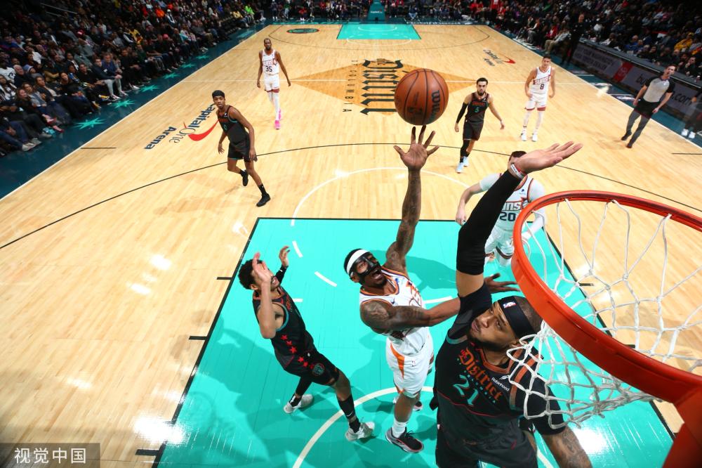 但她并未因 但她并未因