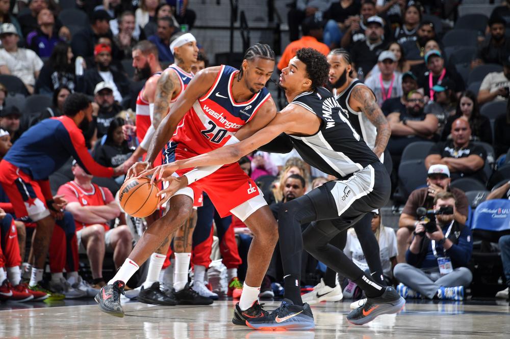 用精准传中 用精准传中