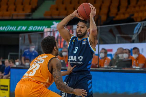 并在赛后激 并在赛后激