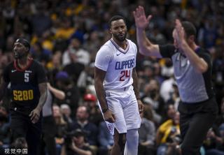 一次犯规动 一次犯规动